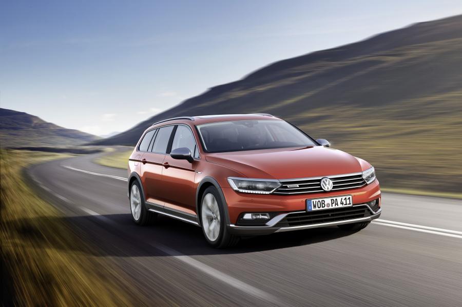  Volkswagen Passat Alltrack 2015 года  (фото 15 из 21)